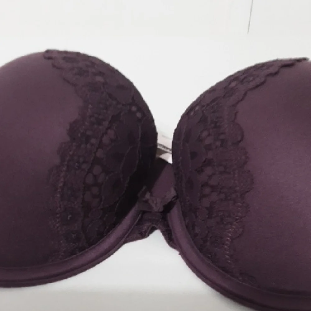VICTORIA'S SECRET Perfect Shape Elegant Purple Lace‎ Bra